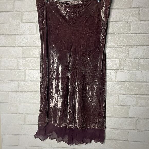Aquarius Anthro Silk Layered Skirt Velvety Look Purple Plum Beaded Bottom Detail - Picture 7 of 8